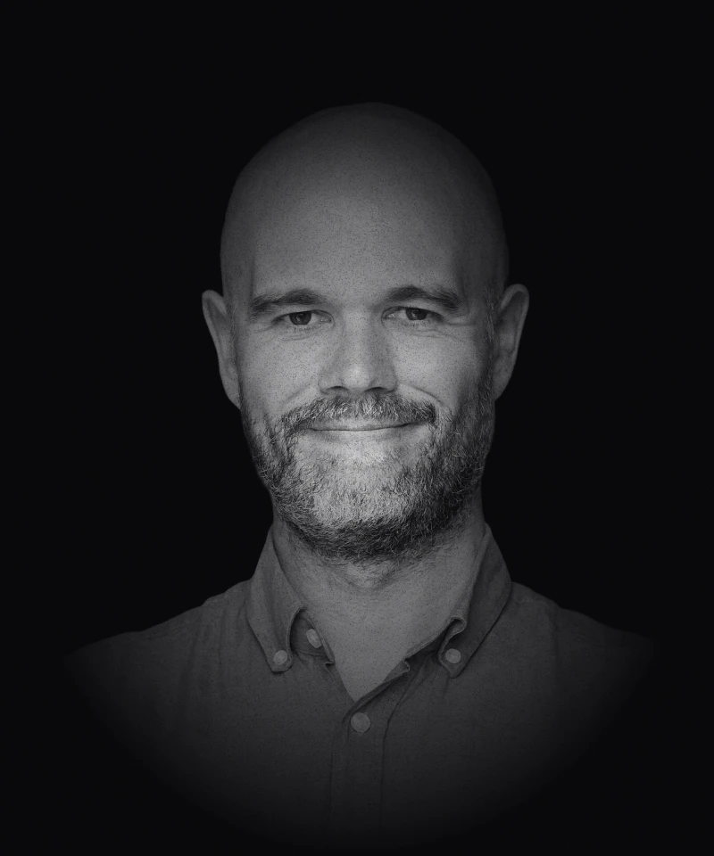 Piotr Karwatka portrait